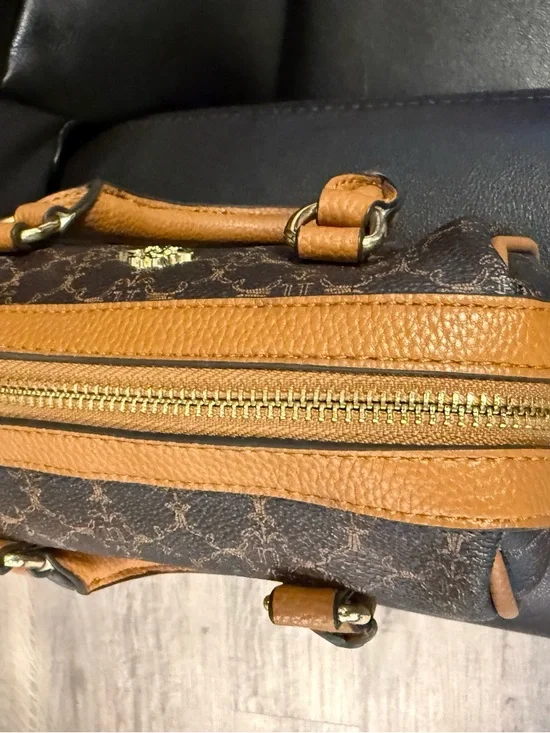 Purses bundle - Picture 2 of 7